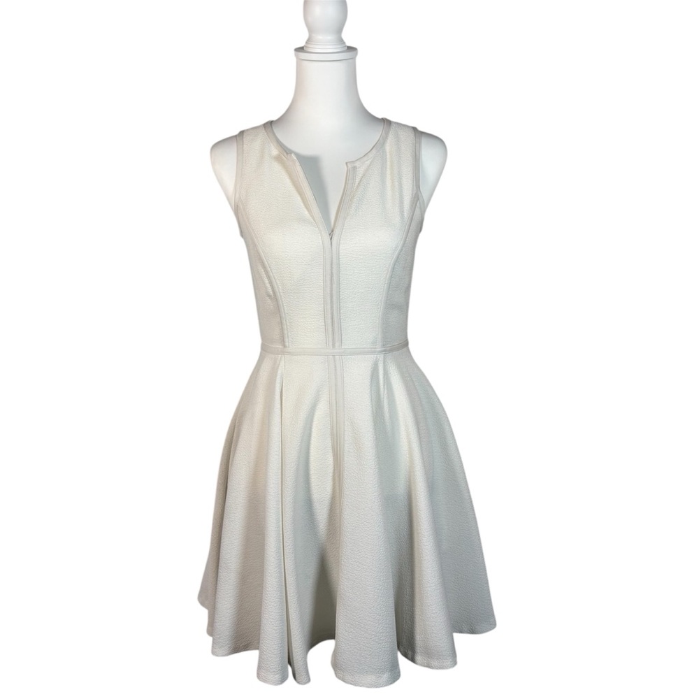 Black Halo Aria White Dress Women’s 4 Sleeveless A-Line Mini Angel Glam‎ Chic